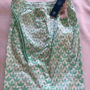 Adidas Logo Shorts Mens Medium Zip Pockets